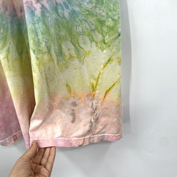 UNIF Pug Conga Line Turnup Tie Dye Tee - Picture 4 of 8